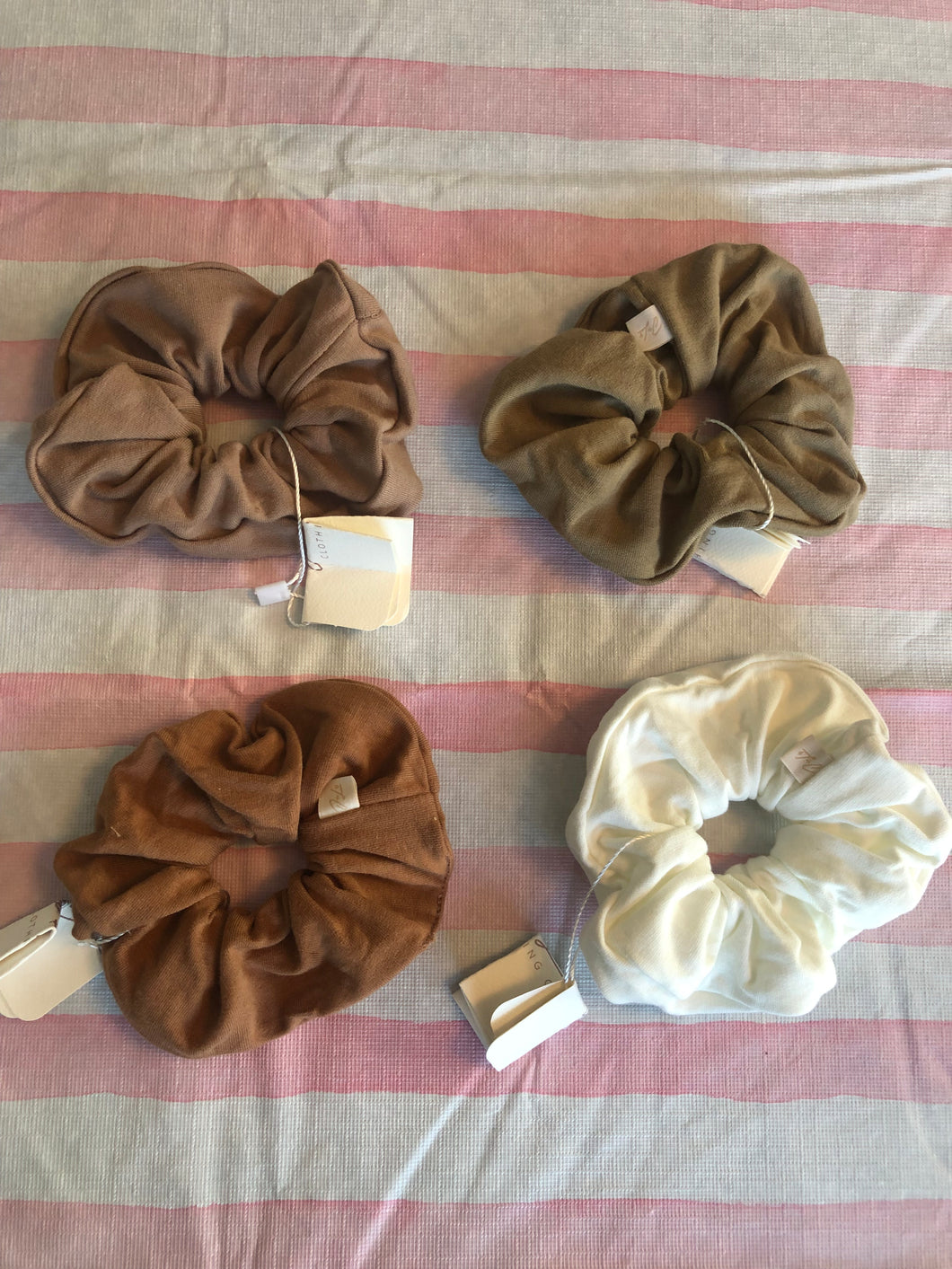 Jax & Lennon Scrunchies (4 Pack)