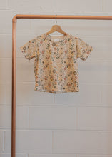 Load image into Gallery viewer, Youth Cropped Tee | Fall Floral
