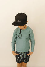 Load image into Gallery viewer, Classic Waterproof Snapback Hats | Black
