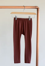Load image into Gallery viewer, Leggings | Cranberry - Size 18/24M OR 8/9Y
