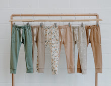Load image into Gallery viewer, Terry Lounge Pants | Summer Floral
