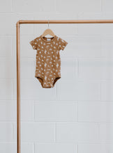 Load image into Gallery viewer, Tee Onesie | Palm Desert - Size 6/12M
